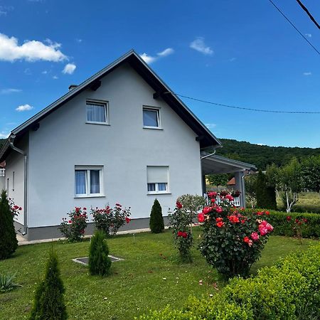 Ferienwohnung Apartman Matej Otočac Exterior foto