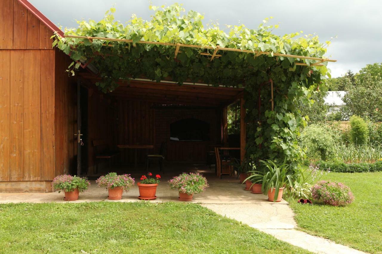 Ferienwohnung Apartman Matej Otočac Exterior foto