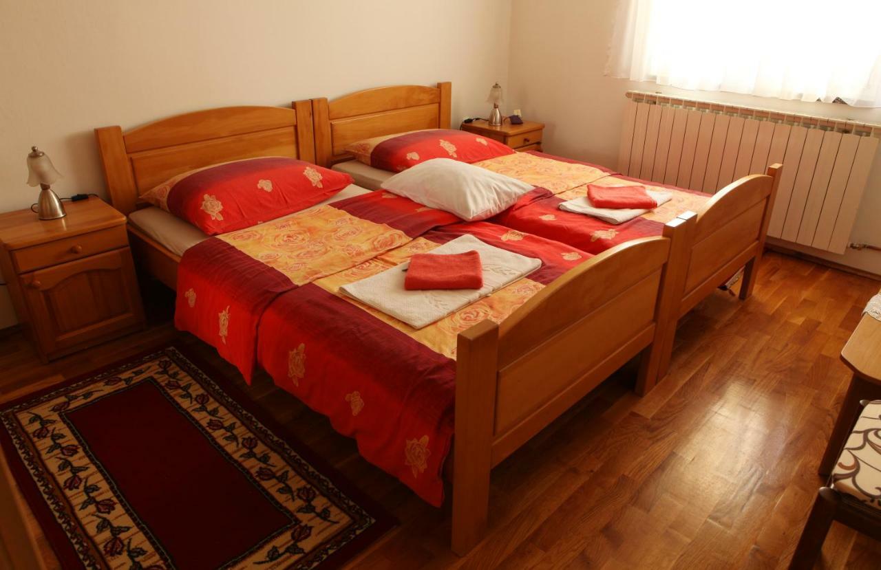 Ferienwohnung Apartman Matej Otočac Exterior foto